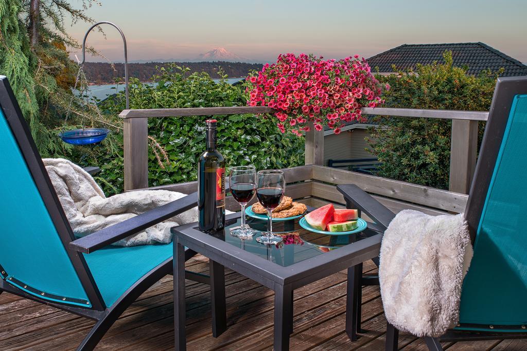 Three Tree Point Bed And Breakfast Burien Esterno foto