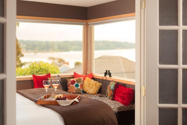 Three Tree Point Bed And Breakfast Burien Esterno foto